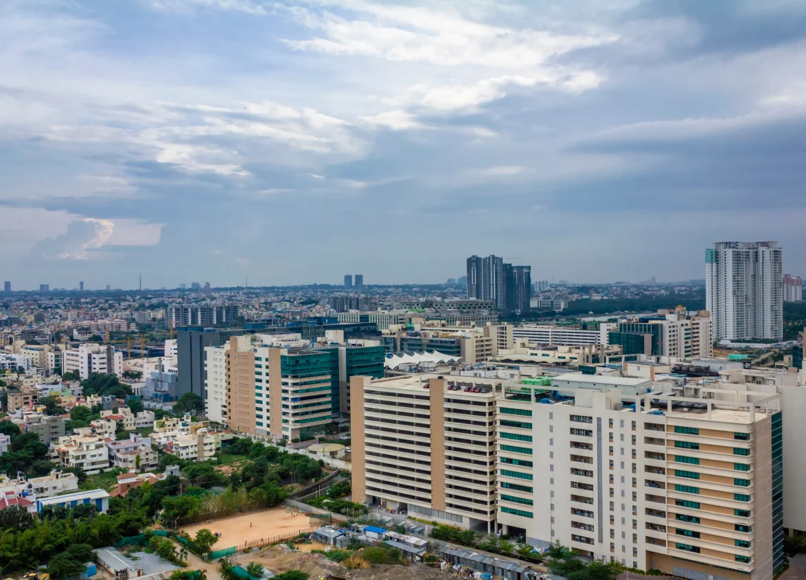 Top Reasons to Invest in Commercial Office Spaces in 2024